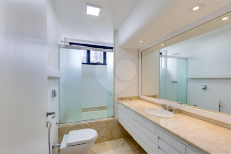 Apartamento à venda com 4 suítes em Alto da Boa Vista, São Paulo, SP