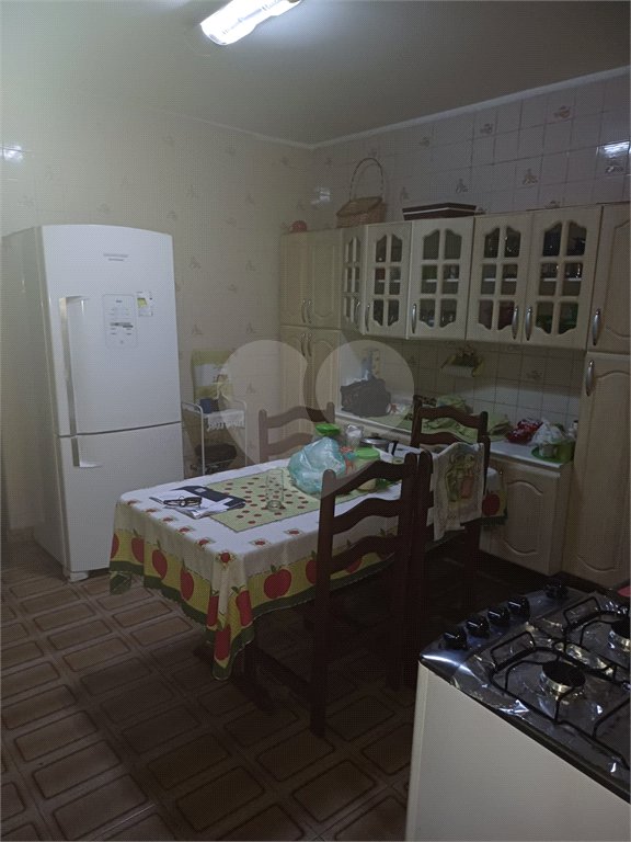 Casa à venda com 4 quartos em Vila Nivi, São Paulo, SP