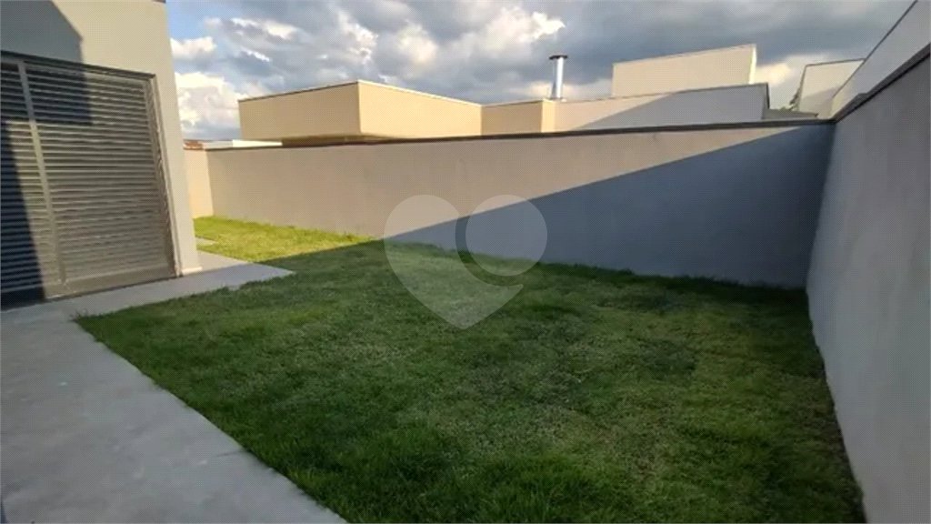 Casa à venda com 3 quartos, sendo 1 suíte,  no condomínio Terras do Vale, Caçapava - SP