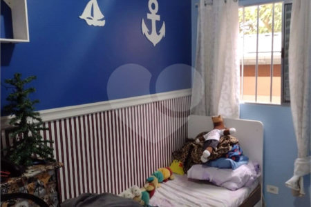 Sobrado à venda com 4 quartos, sendo 1 suíte,  em Jardim Maria Luiza, São Paulo, SP