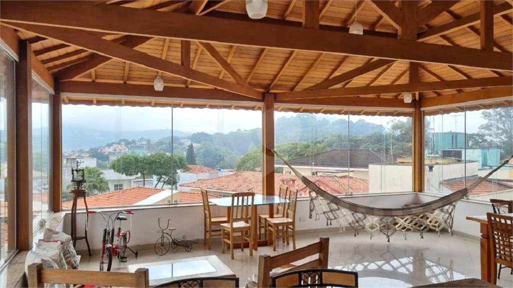Sobrado à venda com 4 suítes em Jardim Leonor Mendes de Barros, São Paulo, SP