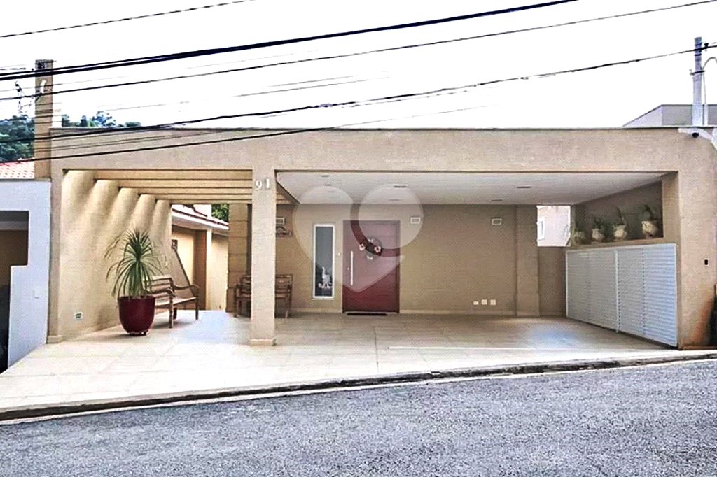 Casa à venda com 4 quartos, sendo 3 suítes,  no condomínio Itatinga 1, São Paulo - SP