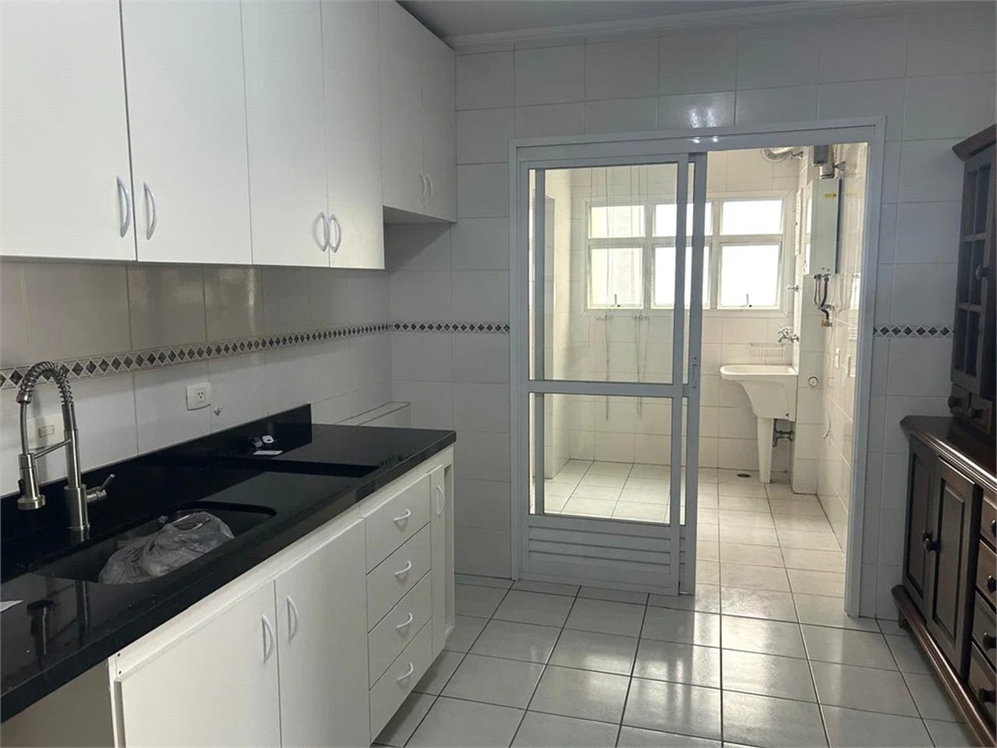 Apartamento para alugar com 3 quartos, sendo 1 suíte, em Pinheiros, São Paulo, SP