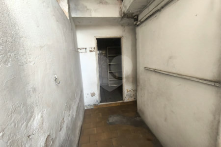 Casa à venda ou para alugar com 5 quartos, sendo 1 suíte,  em Parque Independência, São Paulo, SP