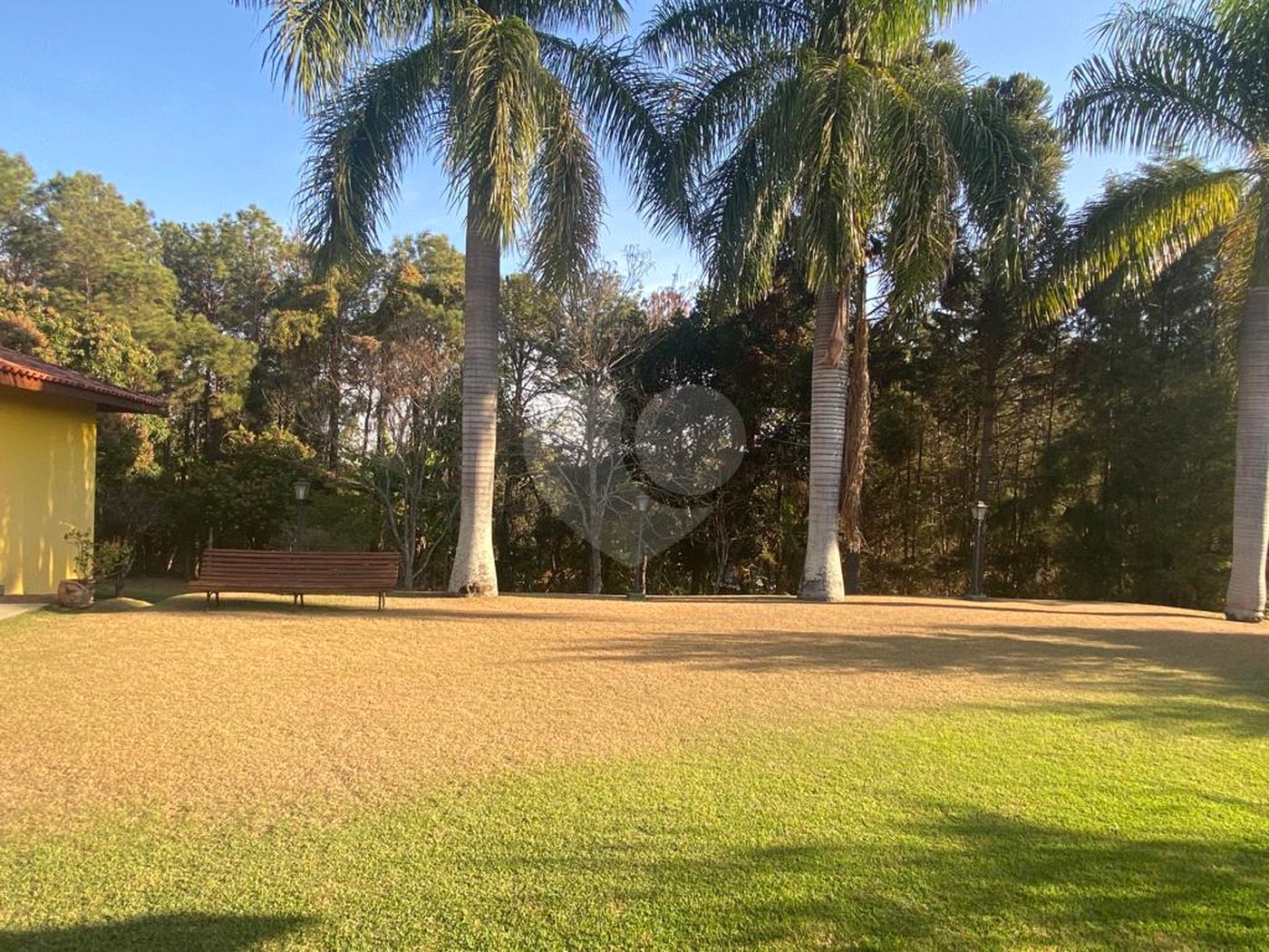 Casa à venda com 4 quartos, sendo 2 suítes, no condomínio Monte Belo, Salto - SP