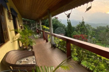 Casa em condomínio à venda com 4 quartos, sendo 1 suíte, no Centro, Bom Jesus dos Perdões, SP
