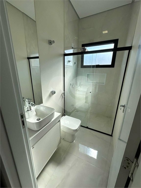 Casa à venda com 3 suítes no condomínio Condomíno Helena Maria, Sorocaba - SP