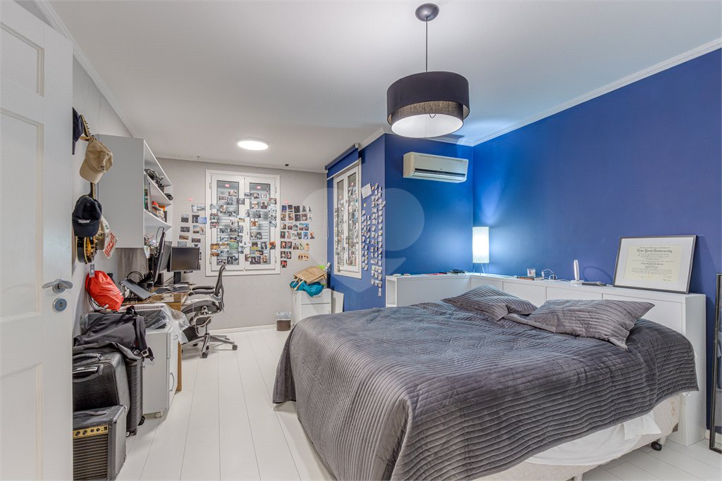 Sobrado à venda com 5 quartos, sendo 3 suítes,  em Alto da Boa Vista, São Paulo, SP