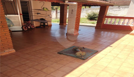 Chácara à venda com 5 quartos, sendo 3 suítes, em Chácaras Fernão Dias, Atibaia, SP