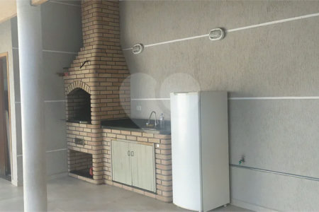 Casa à venda com 2 suítes no condomínio Residencial Veneza, São Paulo - SP