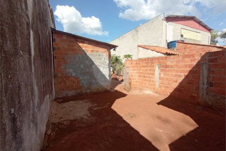 Casa à venda com 2 quartos em Retiro Santana, Itapetininga, SP