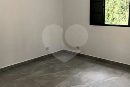 Sobrado para alugar com 2 quartos, sendo 1 suíte, no Centro, São Roque, SP