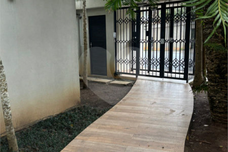 Casa à venda com 2 suítes no condomínio Cântaros da Serra, São Paulo - SP