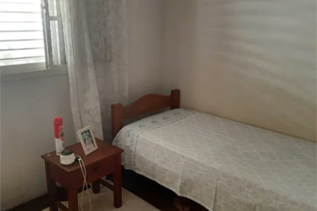 Casa à venda com 4 quartos, sendo 1 suíte, em Jardim Trussardi, São Paulo, SP