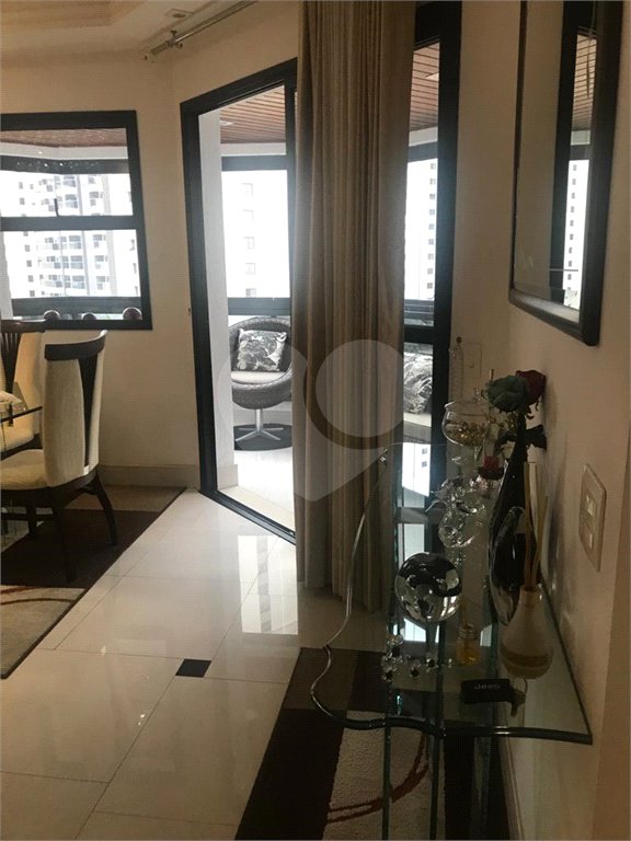 Apartamento à venda com 3 suítes em Vila Regente Feijó, São Paulo, SP