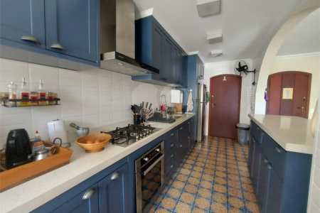 Apartamento à venda com 3 quartos, sendo 1 suíte,  em Enseada, Guarujá, SP
