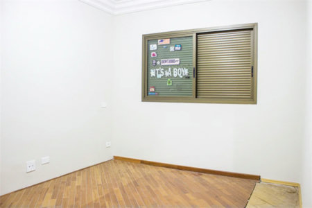 Apartamento à venda com 3 suítes em Jardim Londrina, São Paulo, SP