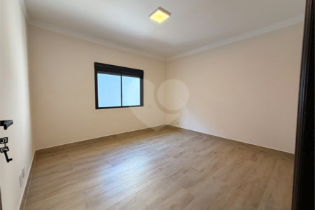 Casa à venda com 5 quartos, sendo 4 suítes, em Vila Rosália, Guarulhos, SP