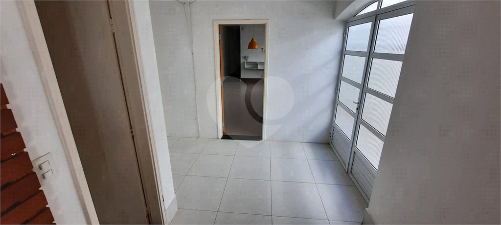 Sobrado à venda com 3 quartos, sendo 1 suíte, em Vila Firmiano Pinto, São Paulo, SP