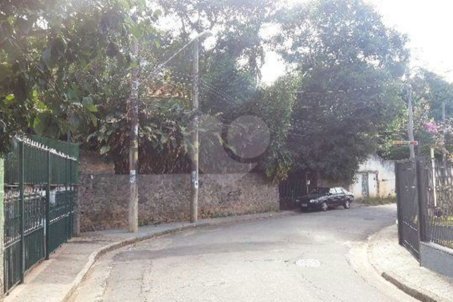 Casa à venda com 4 quartos em Horto, São Paulo, SP