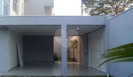 Sobrado à venda com 4 suítes em Vila Oliveira, Mogi das Cruzes, SP
