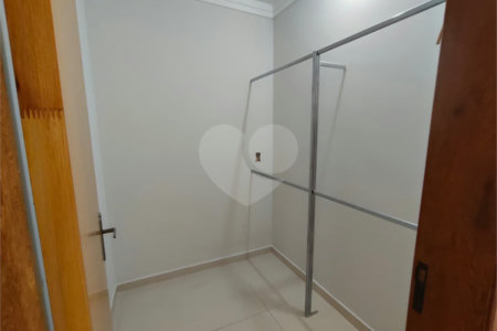 Casa para alugar com 3 quartos, sendo 1 suíte,  em Jardim Itália, Itapetininga, SP