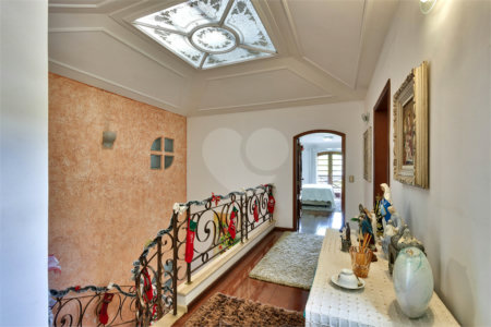 Casa à venda com 5 quartos, sendo 4 suítes, em Alto da Boa Vista, São Paulo, SP