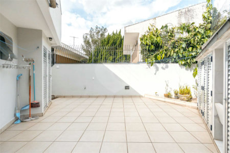 Casa Térrea à venda com 3 quartos, sendo 1 suíte, em Vila Inah, São Paulo, SP