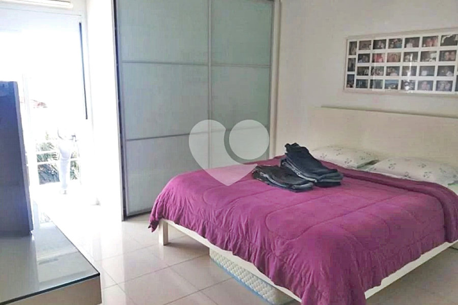 Casa à venda com 4 quartos, sendo 3 suítes, em Santana, São Paulo, SP