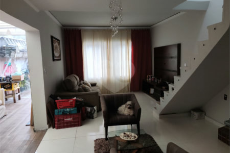 Sobrado à venda com 3 quartos, sendo 1 suíte, em Chácara Monte Alegre, São Paulo, SP