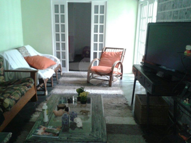Sobrado à venda com 6 quartos, sendo 1 suíte,  em Santana, São Paulo, SP