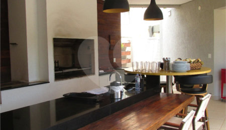 Casa à venda com 3 quartos, sendo 1 suíte,  no condomínio Alpes de Vinhedo, Vinhedo - SP