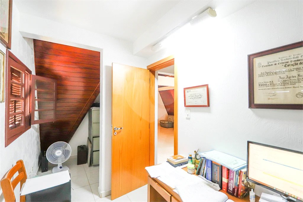 Casa à venda com 4 quartos, sendo 1 suíte, em Jardim Franca, São Paulo, SP
