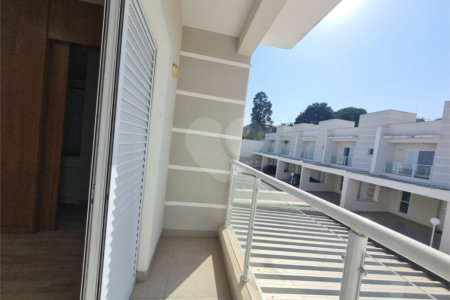 Casa à venda com 3 quartos, sendo 1 suíte, no condomínio Residencial Américo Figueiredo, Sorocaba - SP