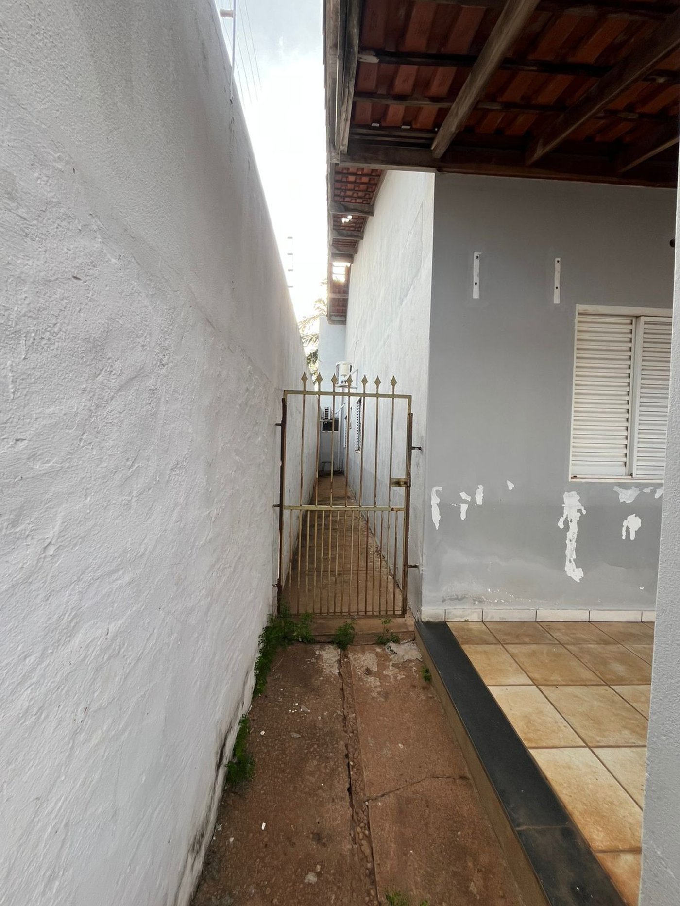 Casa à venda com 3 quartos, sendo 1 suíte,  em Jardim Primaveril, Três Lagoas, MS