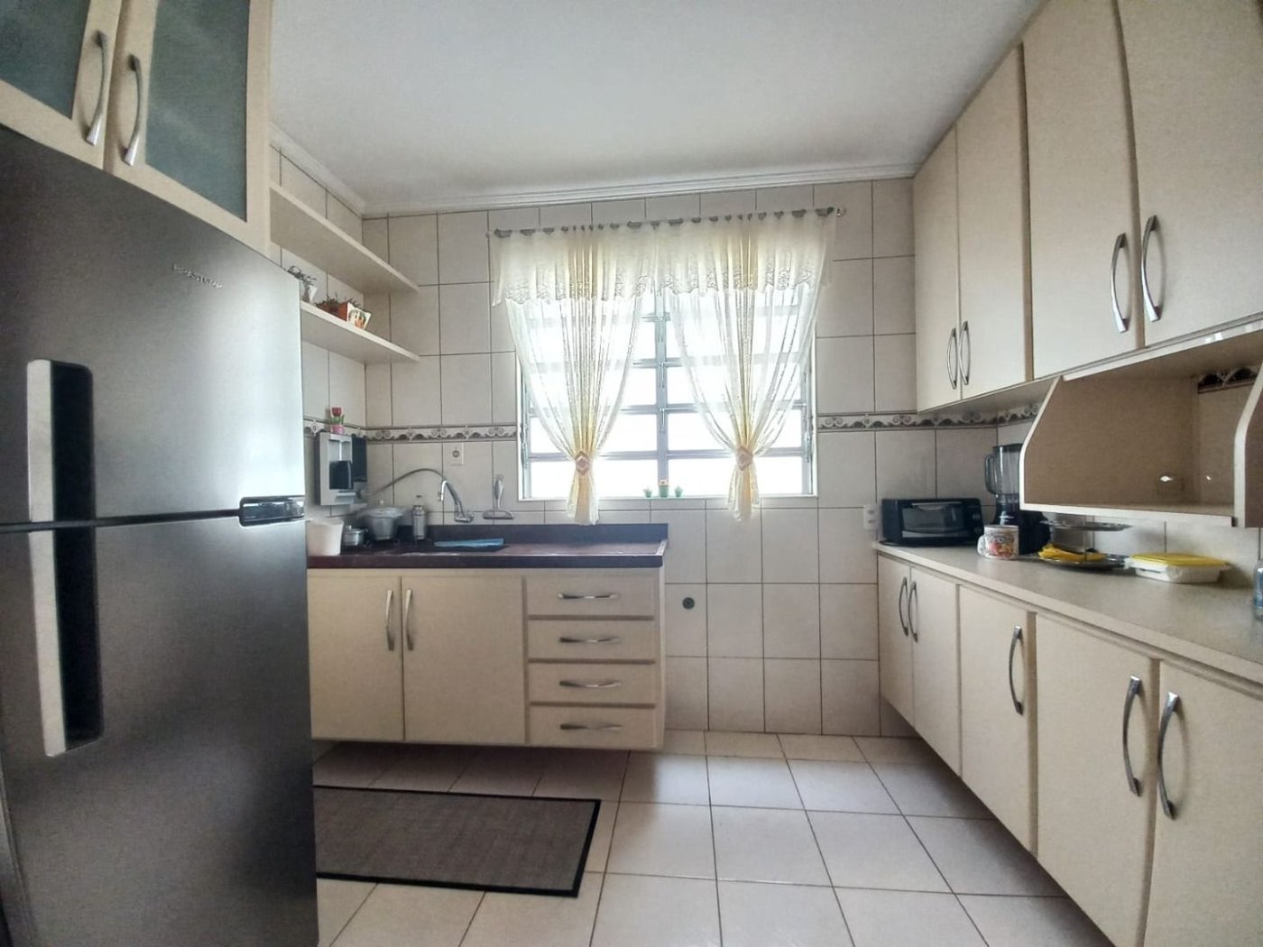 Belíssimo Apartamento de Frente, 3 Quartos, com Garagem Fechada, à Venda no Marapé – Santos/SP