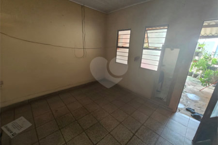 Casa à venda com 1 quarto em Vila Célia, Itapetininga, SP
