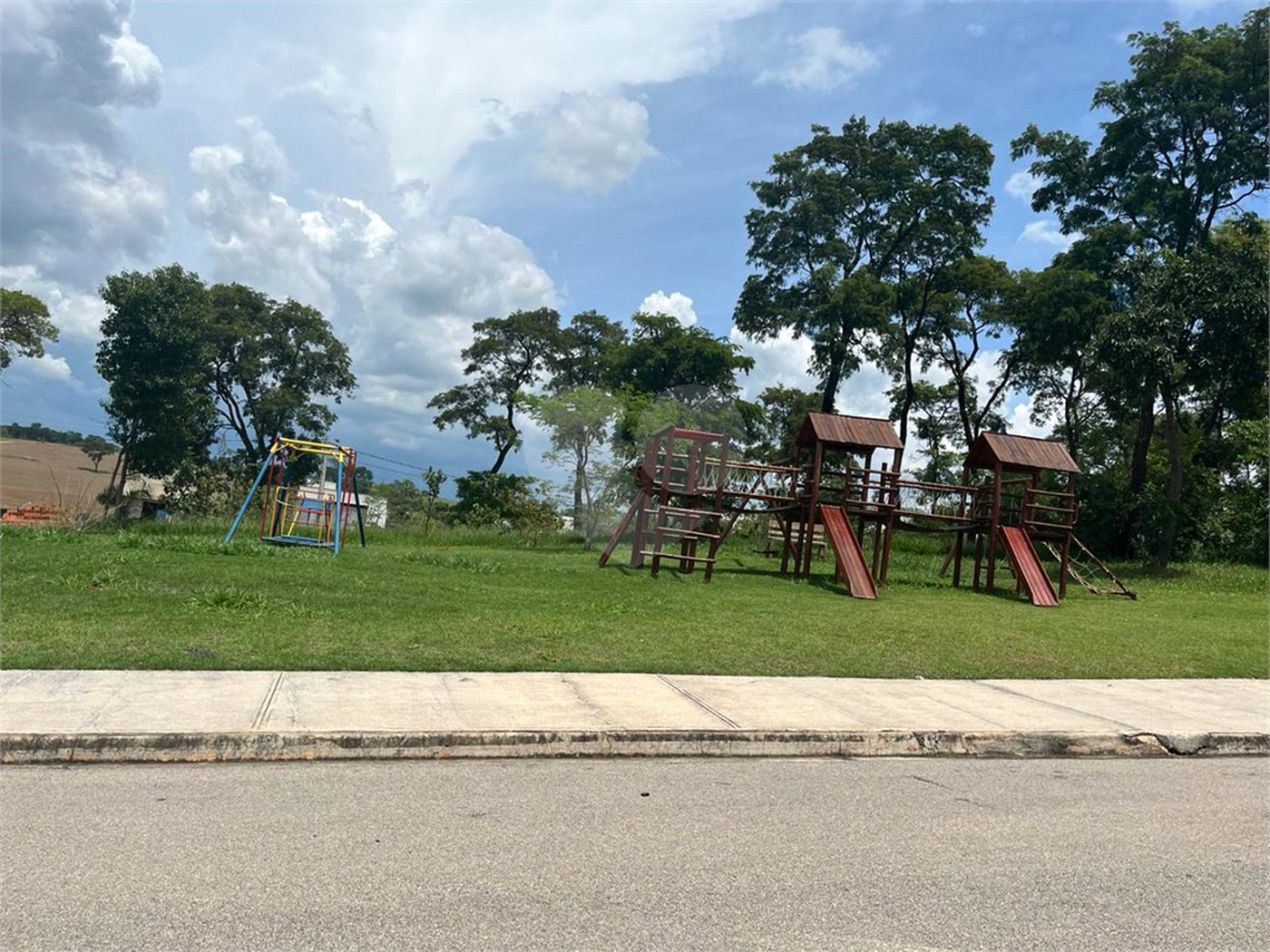 Terreno à venda em Wanel Ville, Sorocaba, SP