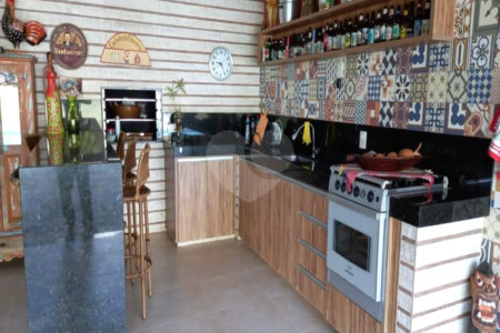 Casa à venda com 3 quartos, sendo 1 suíte,  em Bosque, Vinhedo, SP