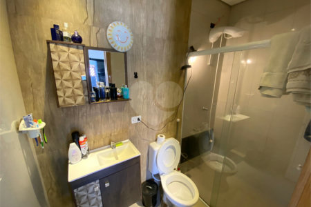 Sobrado à venda com 6 quartos, sendo 2 suítes,  em Vila Mazzei, São Paulo, SP