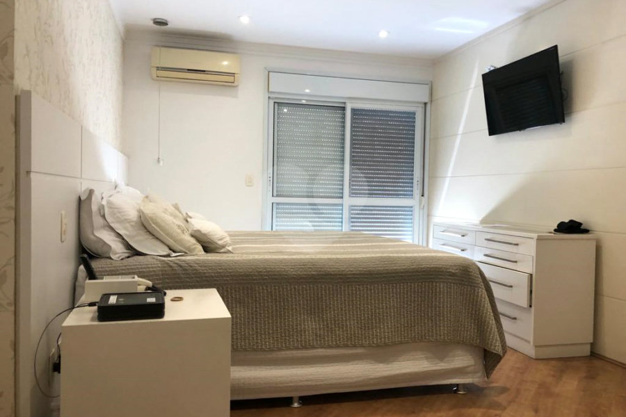 Casa à venda com 3 suítes em Santana, São Paulo, SP