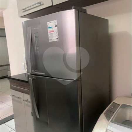 APARTAMENTO NO TÉRREO com Quintal.