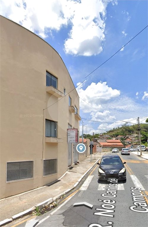 Prédio à venda com 7 quartos no Centro, Votorantim, SP
