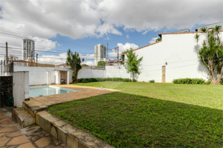 Casa Térrea à venda com 3 quartos, sendo 1 suíte,  em Brooklin Velho, São Paulo, SP