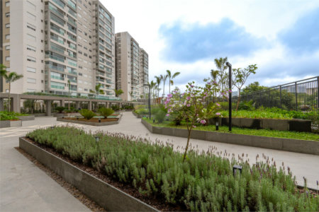Apartamento à venda com 2 suítes em Santo Amaro, São Paulo, SP