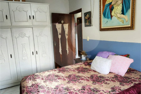 Sobrado à venda com 4 quartos, sendo 1 suíte, em Vila Romão, Salto, SP