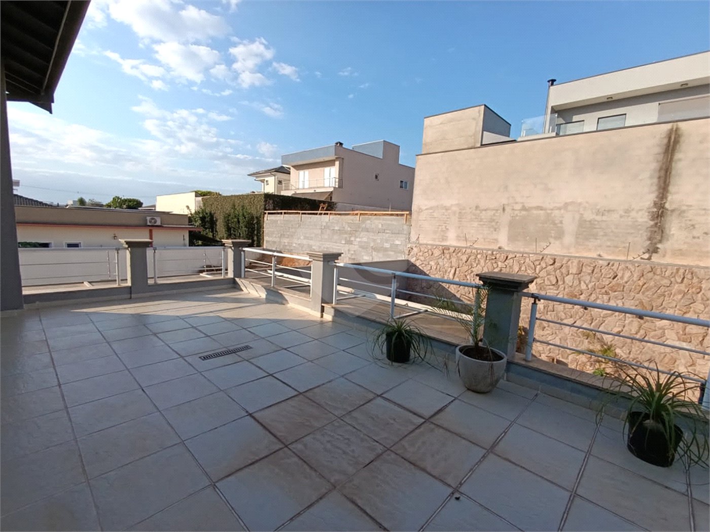 Casa à venda com 4 quartos, sendo 1 suíte, no condomínio Jardim Reserva Bom Viver de Indaiatuba, Indaiatuba - SP