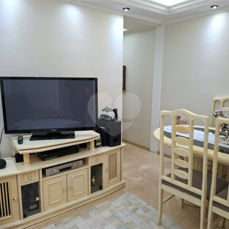 Apartamento à venda com 2 quartos em Parque Maria Domitila, São Paulo, SP