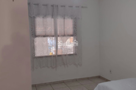 Casa à venda com 5 quartos no Centro de Atibaia/SP | Duas casas no mesmo terreno