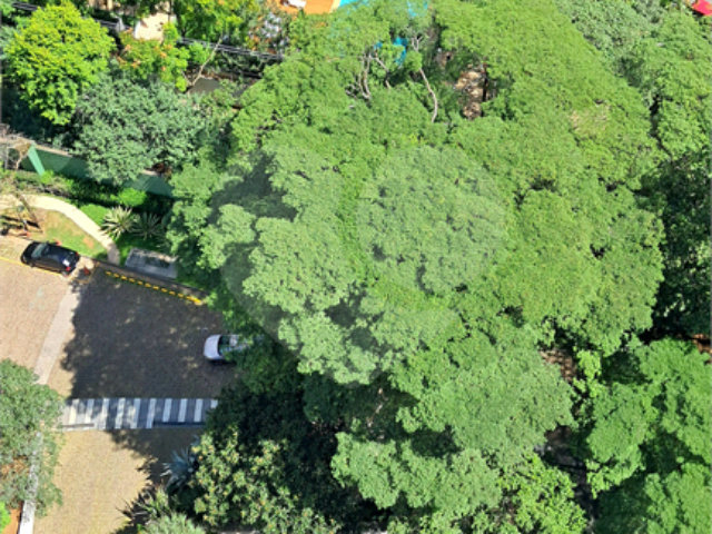 Apartamento à venda com 3 quartos, sendo 1 suíte,  em Alto da Boa Vista, São Paulo, SP